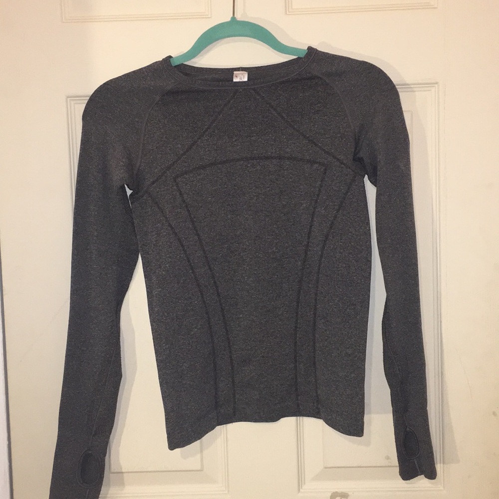 Ivivva fly tech long sleeve